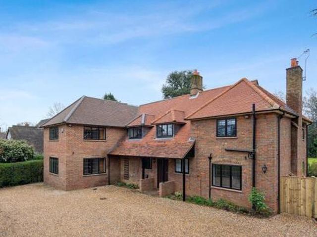 House for sale in Beaconsfield, Forty Green