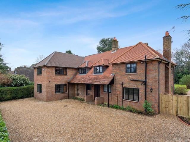 House for rent in Beaconsfield, Forty Green