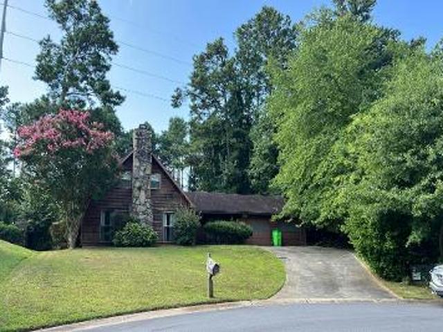 House for sale in Roswell