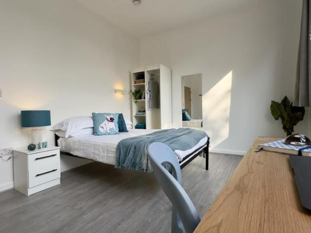 House for rent in Castle and Priory Precinct, Bare