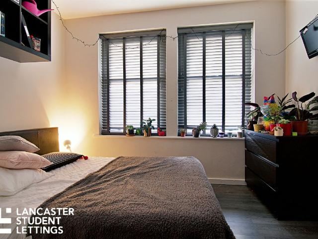 Room for rent in Moorlands, Bare