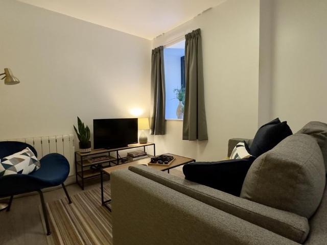Room for rent in Castle and Priory Precinct, Bare
