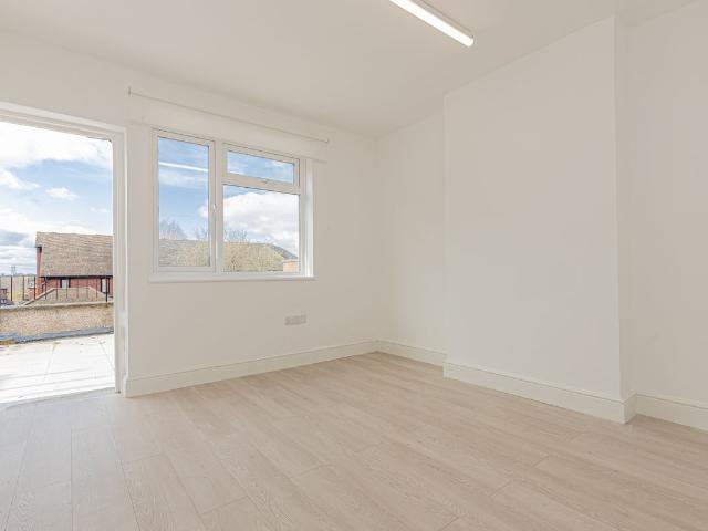 Apartment for rent in Chingford Mount, Highams Park