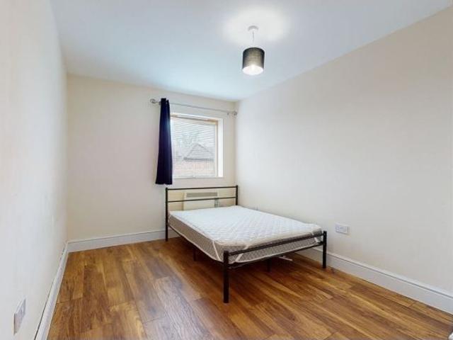 Room for rent in Chingford Mount, Greater London