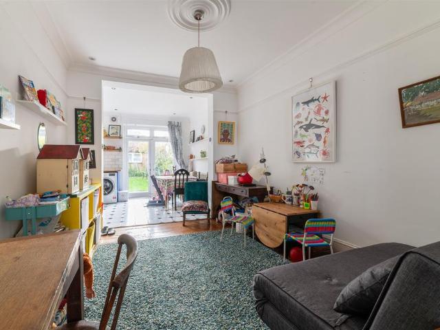 House for rent in Hale End, Greater London