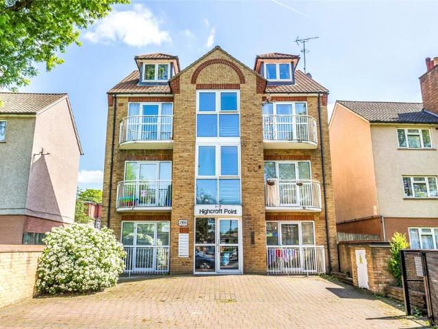 Apartment for rent in Chapel End, Highams Park