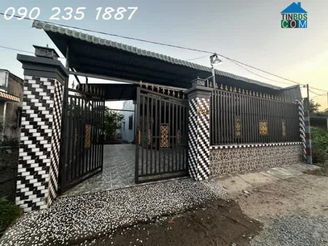 Nhà mặt phố bán