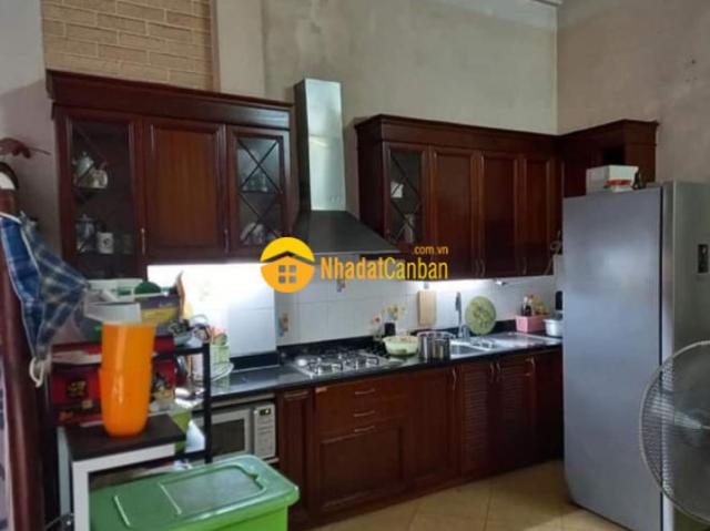 Nhà mặt phố bán