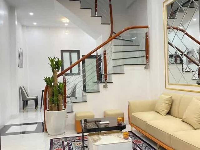 Nhà mặt phố bán tại Hoàn Kiếm, Hà Nội