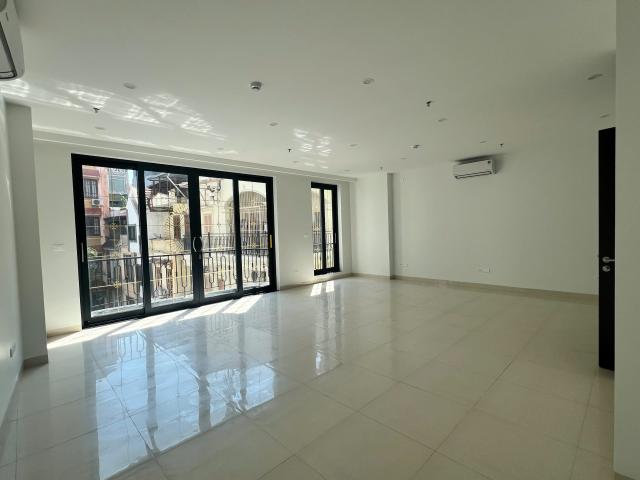 Nhà mặt phố bán