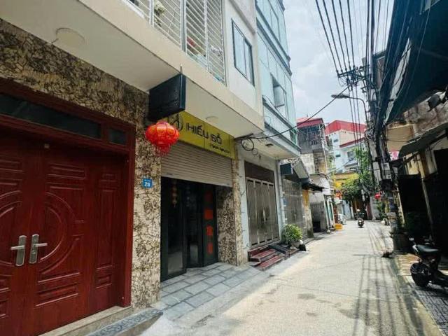 Nhà mặt phố bán tại Hoàn Kiếm, Hà Nội