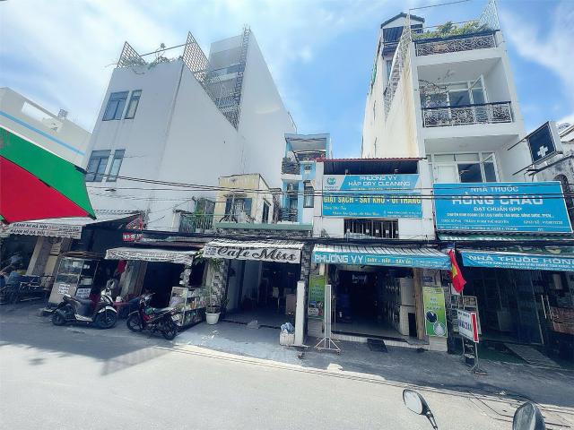 Nhà mặt phố bán