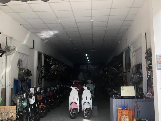 Nhà mặt phố bán