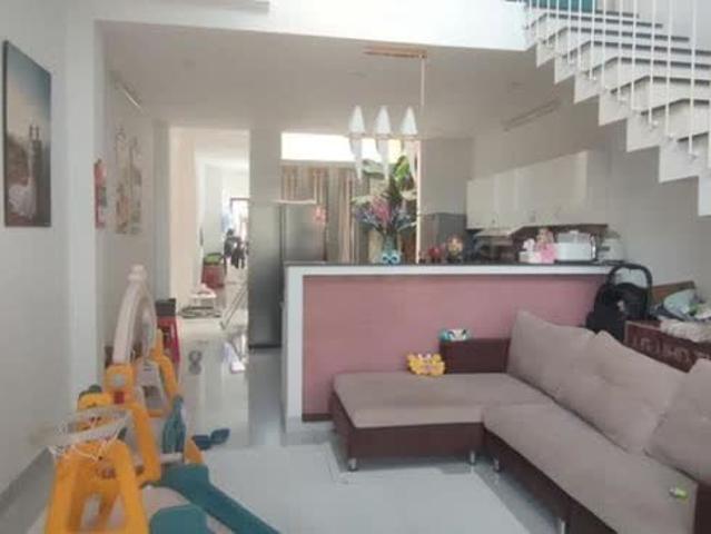 Nhà mặt phố bán