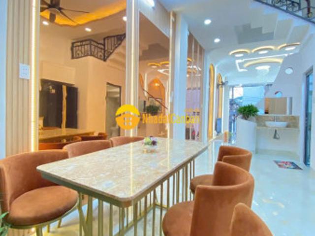 Nhà mặt phố bán