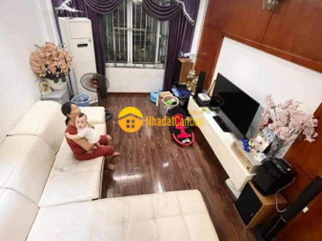 Nhà mặt phố bán