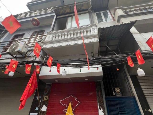 Nhà mặt phố bán