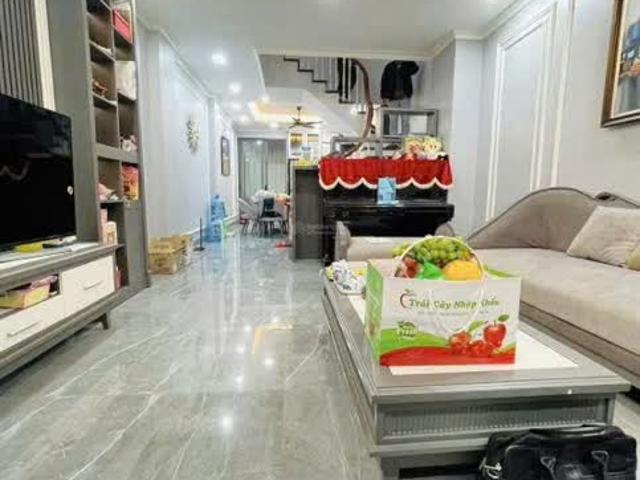 Nhà bán tại Hoàn Kiếm, Hà Nội