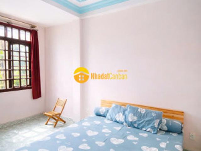 Nhà mặt phố bán