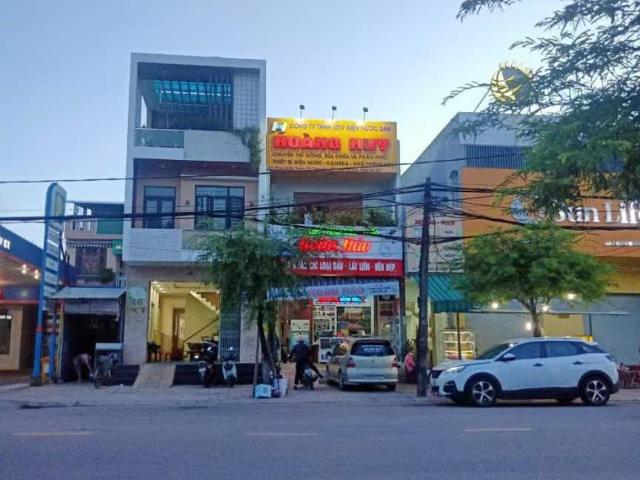 Nhà mặt phố bán