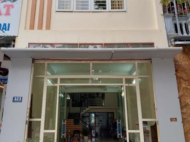 Nhà mặt phố bán