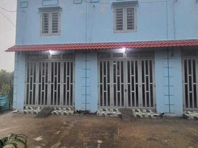 Nhà mặt phố bán
