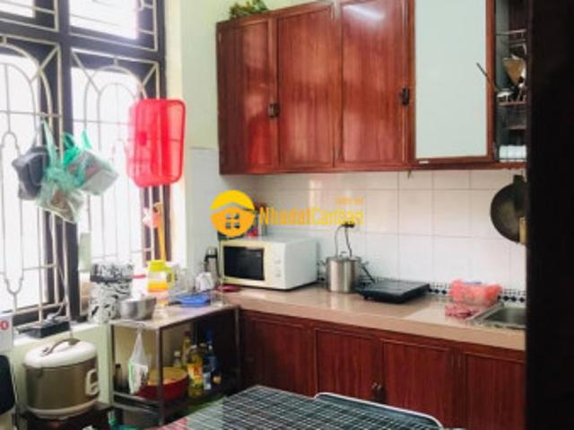 Nhà mặt phố bán