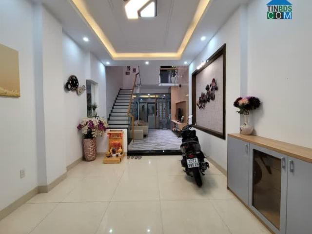 Nhà mặt phố bán