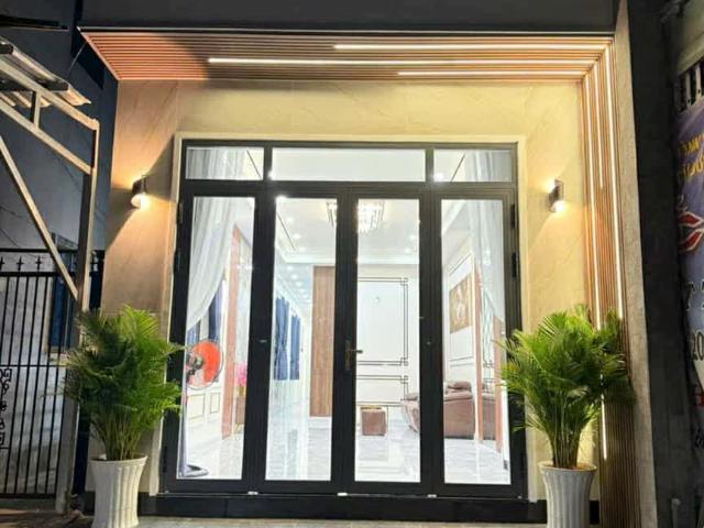 Nhà mặt phố bán