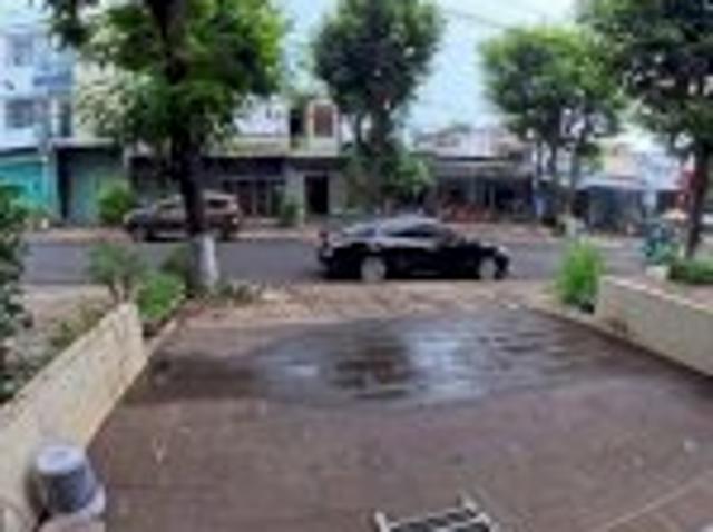 Bất động sản bán