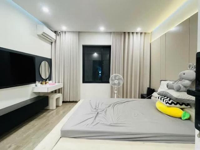 Nhà mặt phố bán tại Hoàn Kiếm, Hà Nội