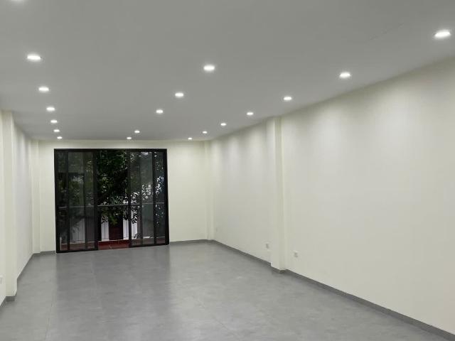 Nhà mặt phố cho thuê tại Hà Nội