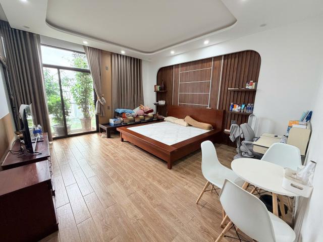 Nhà mặt phố bán