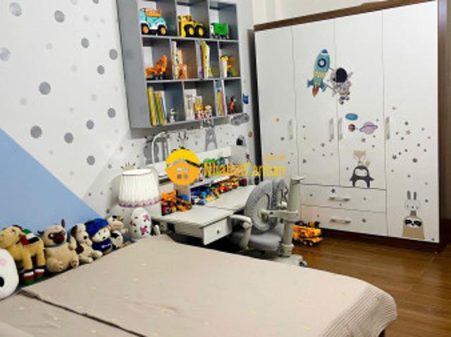 Nhà mặt phố bán