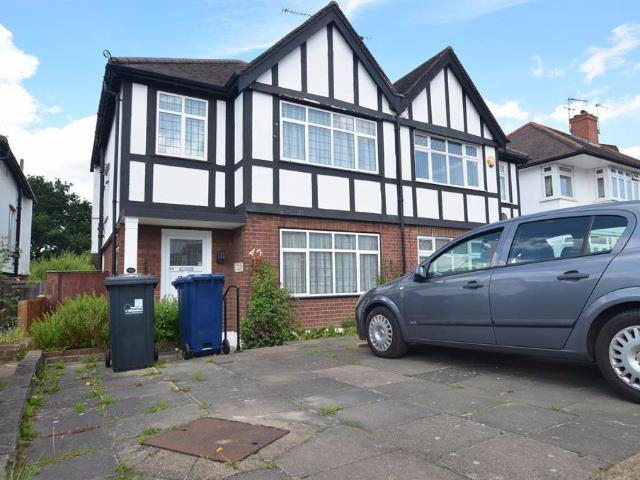 House for rent in London Borough of Ealing, Greenford