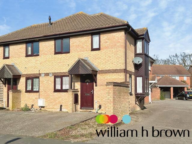 Apartment for rent in Highwoods, Fordham Heath