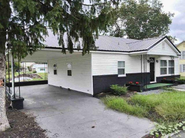 House for sale in Moorefield, Hardy County