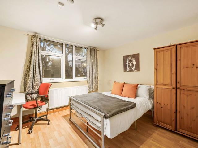 Room for rent in Maida Hill, Greater London