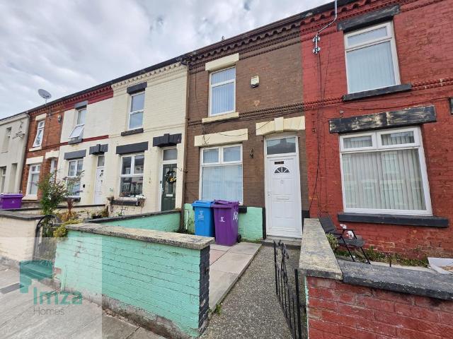 House for rent in Calderstones