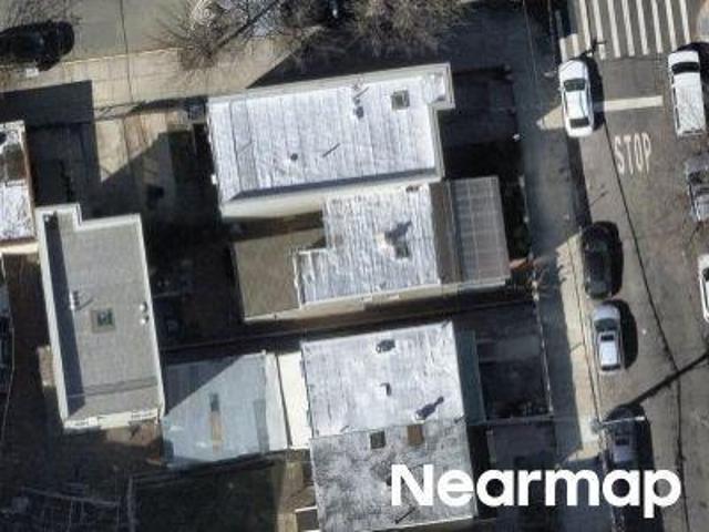 House for sale in The Bronx, Arverne