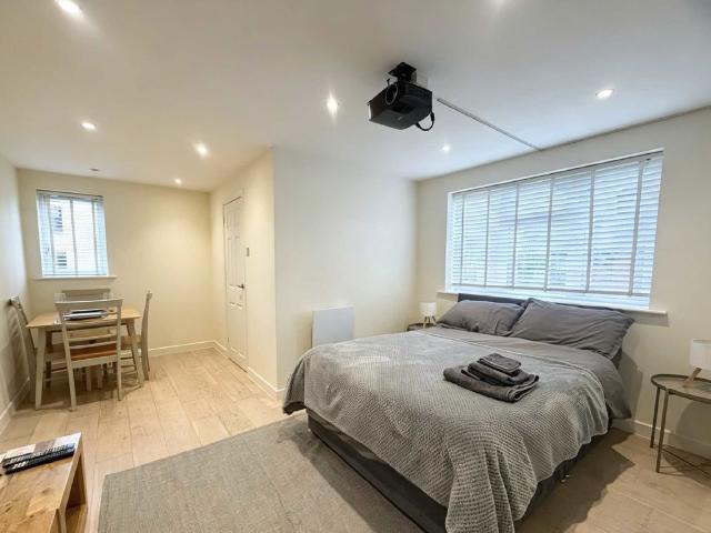 Studio for rent in North Watford
