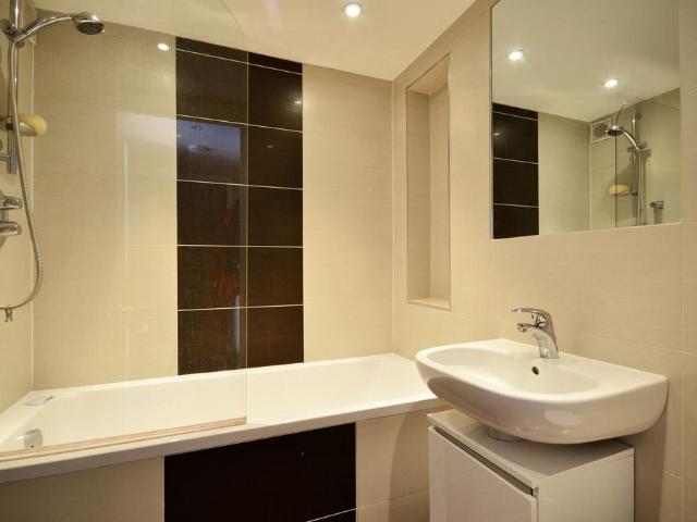 Apartment for rent in London Borough of Hounslow, Strand