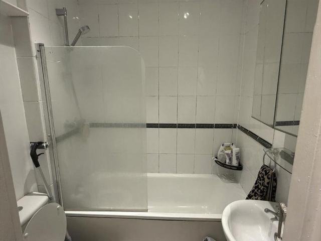 Apartment for rent in London Borough of Hounslow, Strand