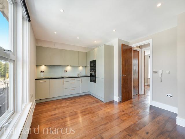 Apartment for rent in London Borough of Hounslow, Strand