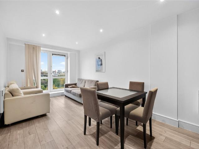 Apartment for rent in London Borough of Hounslow, Strand