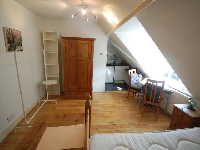 Studio for rent in London Borough of Hounslow, Greater London