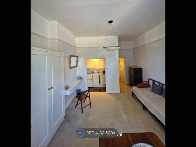 Studio for rent in London Borough of Hounslow, Greater London