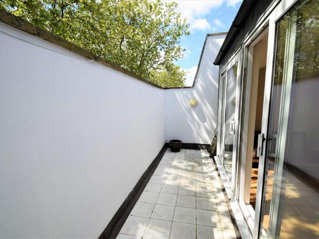 Apartment for rent in London Borough of Hounslow, Greater London