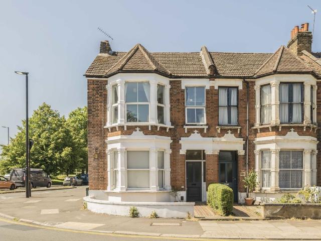 Apartment for rent in London Borough of Hounslow, Greater London