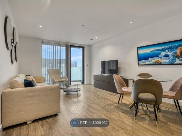 Apartment for rent in London Borough of Hounslow, Strand